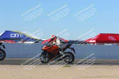 media/Nov-06-2023-Moto Forza (Mon) [[ce023d0744]]/4-Beginner Group/Session 4 (Finish Line Checker)/
